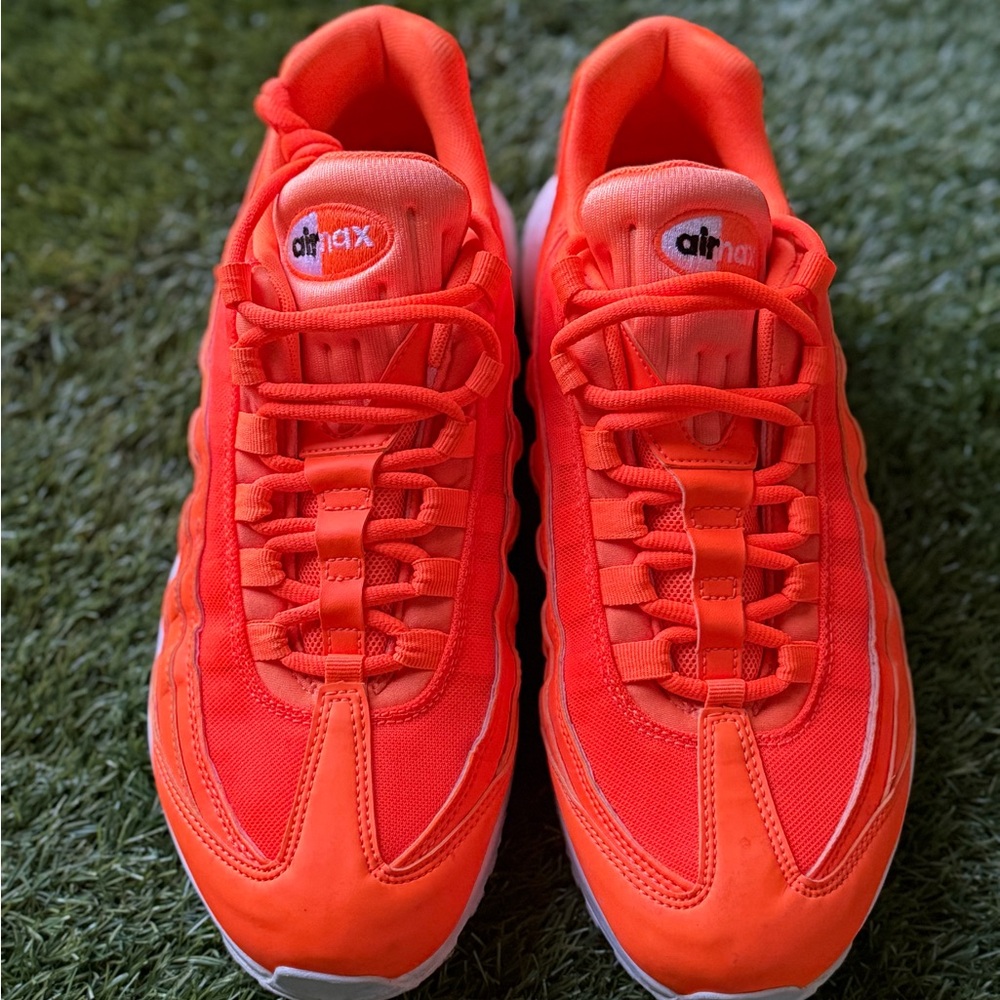 Nike Air Max Radiant Orange Sneakers